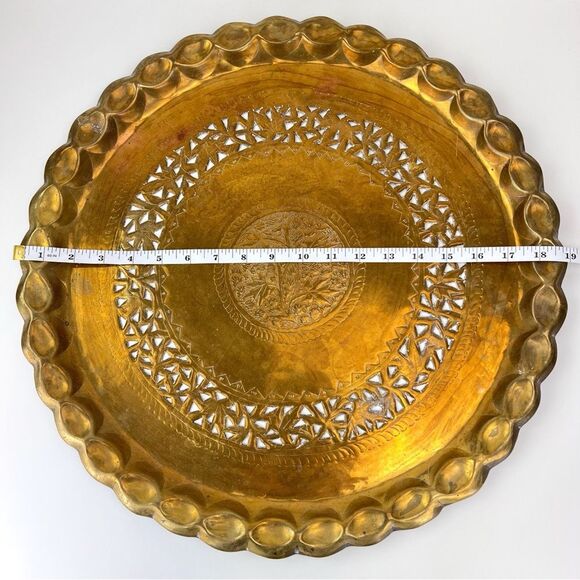 Vintage Etched Brass Large Round Wall Hanging Tray Plate Floral 19” Diameter - Picture 7 of 7
